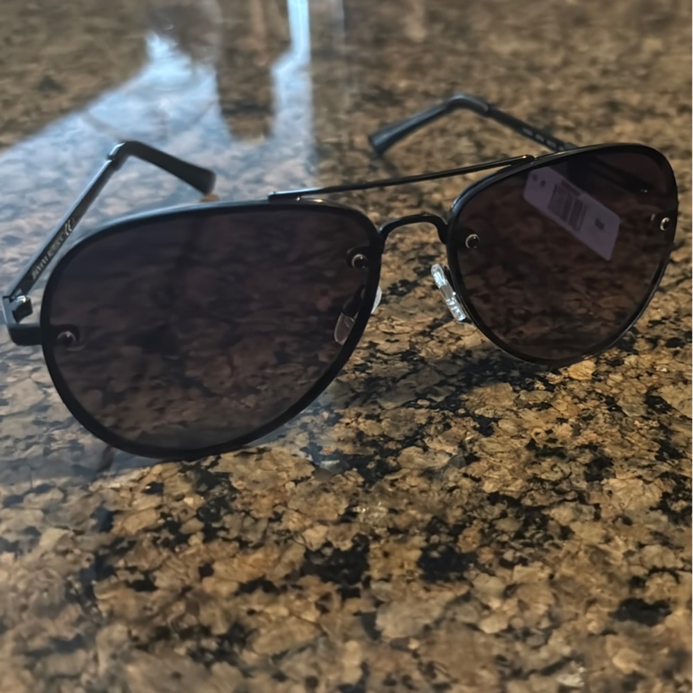 Banana Republic Black Lyra/s Aviator Glasses with case Accessories